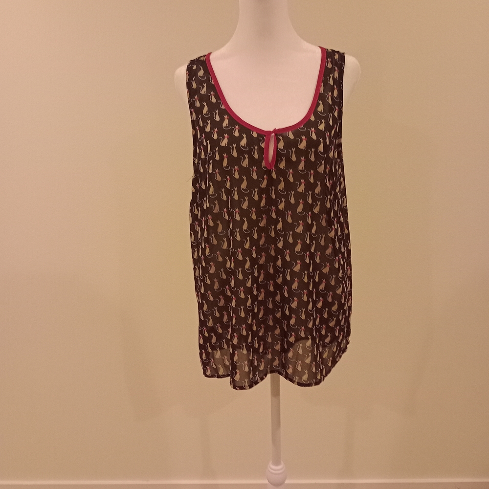 American Rag Gray Cat Print Top with Pink Accents